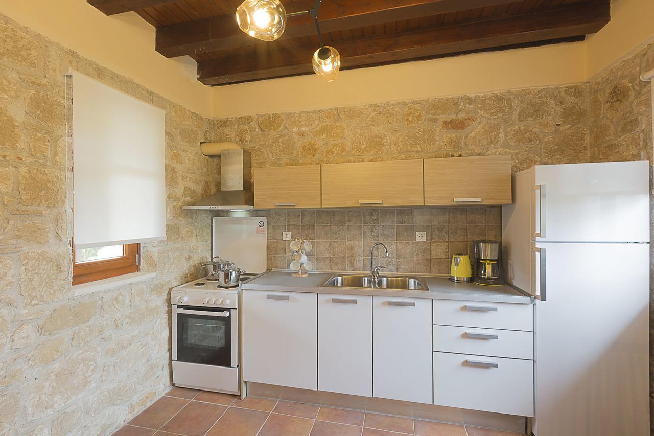 Rastoni Retreats #Feelslikehome Afytos Exterior foto