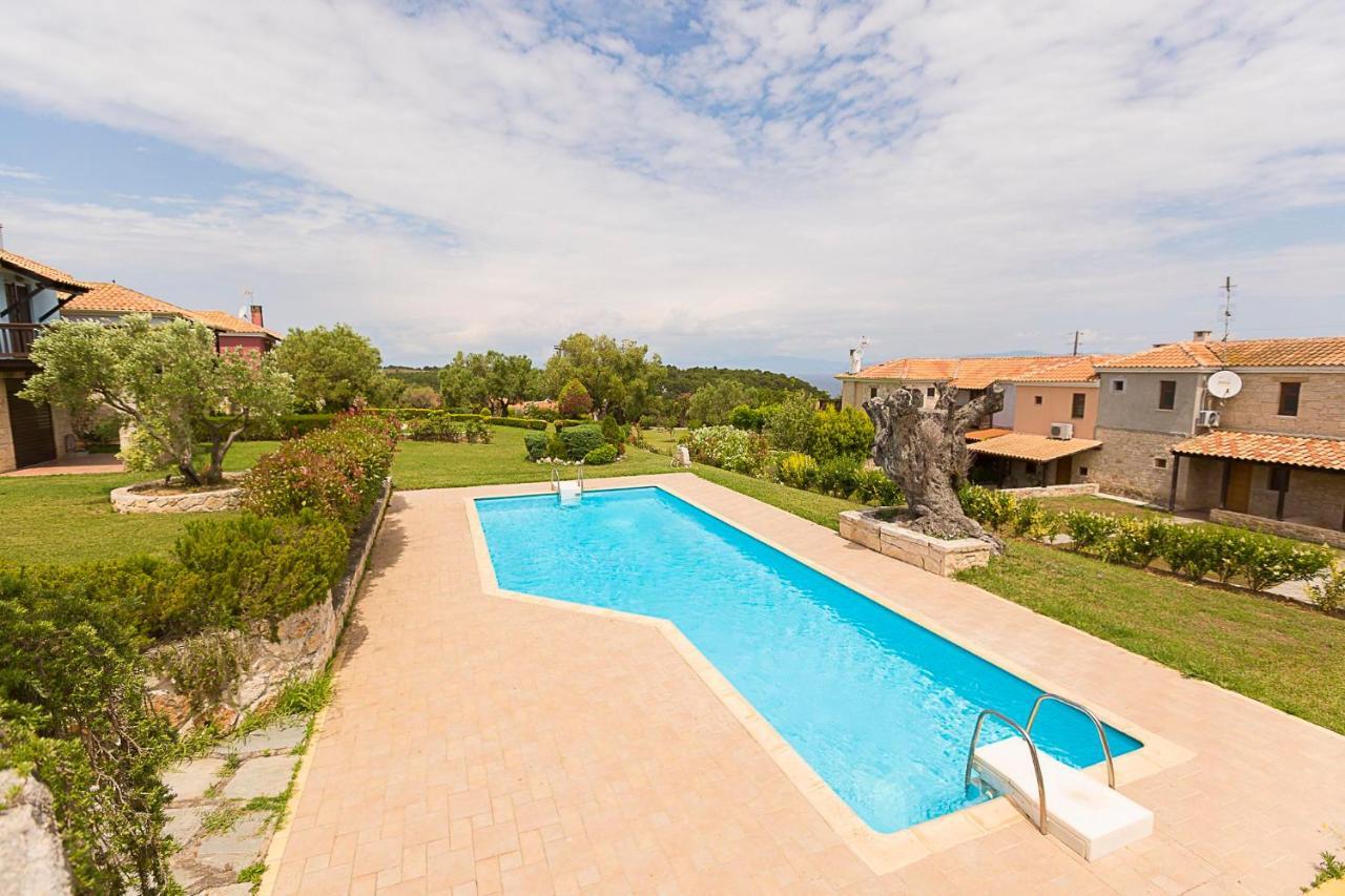 Rastoni Retreats #Feelslikehome Afytos Exterior foto